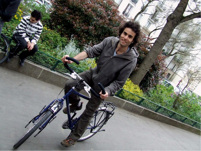 24 Apr 2008<br>Rando Cycles, ParisMontage cycling by Google Translate