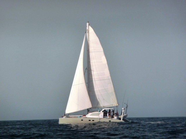 25 Oct 2008<br>Catamaran Seychelles, The Jacques and Selya Maryvonne (Swiss) take me on the wings of the trade winds in the Canary Islands in Senegal. by Google Translate