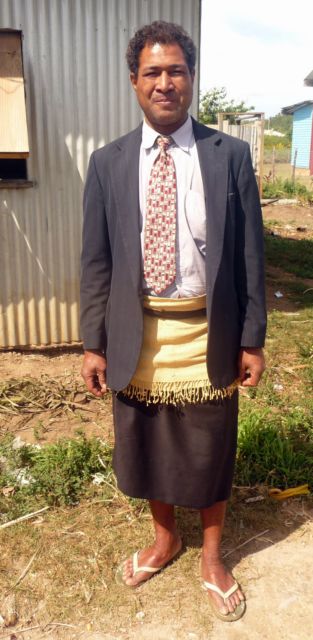 Held traditional male Tonga: jacket, tie, shirt, belt of pandanus, flip flops and a skirt ...! <br> Island of Vava&#39;u, Tonga Islands, South Pacific by Google Translate
