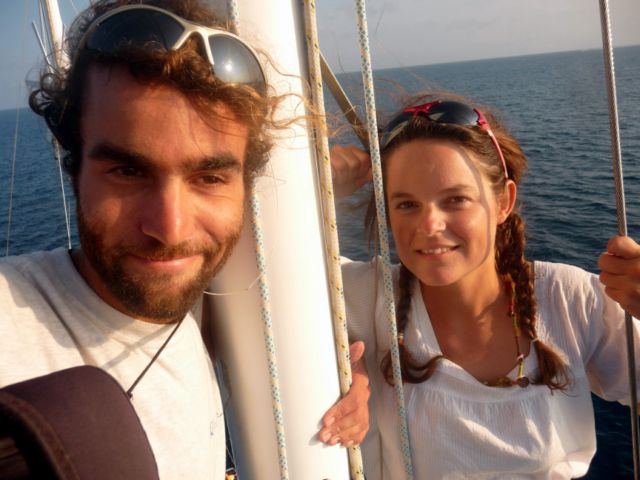 28 Aug 2010<br>Nad and I climbed the mast when arriving in the lagoon of the island with pine trees to identify the coral heads touching the surface. <br> Sailboat Kamoka between Tonga and New Caledonia, South Pacific. by Google Translate