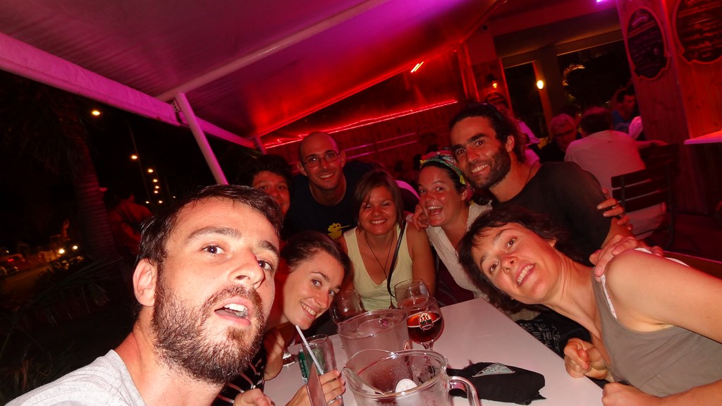 14 Apr 2013<br>Une belle fête avec les copains calédoniens retrouvés.<br>Nouméa, Nouvelle-Calédonie.