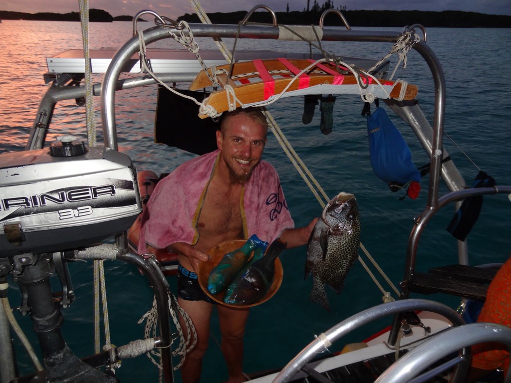 07 May 2013<br>Qu'est qu'on mange ce soir capitaine?<br>>Île des Pins, Nouvelle-Calédonie.