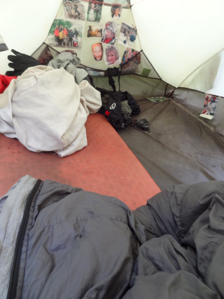 30 Nov 2013<br>La tente est passée de deux à un seul matelas. Vide cruel.<br>Melbourne, VIC, Australie