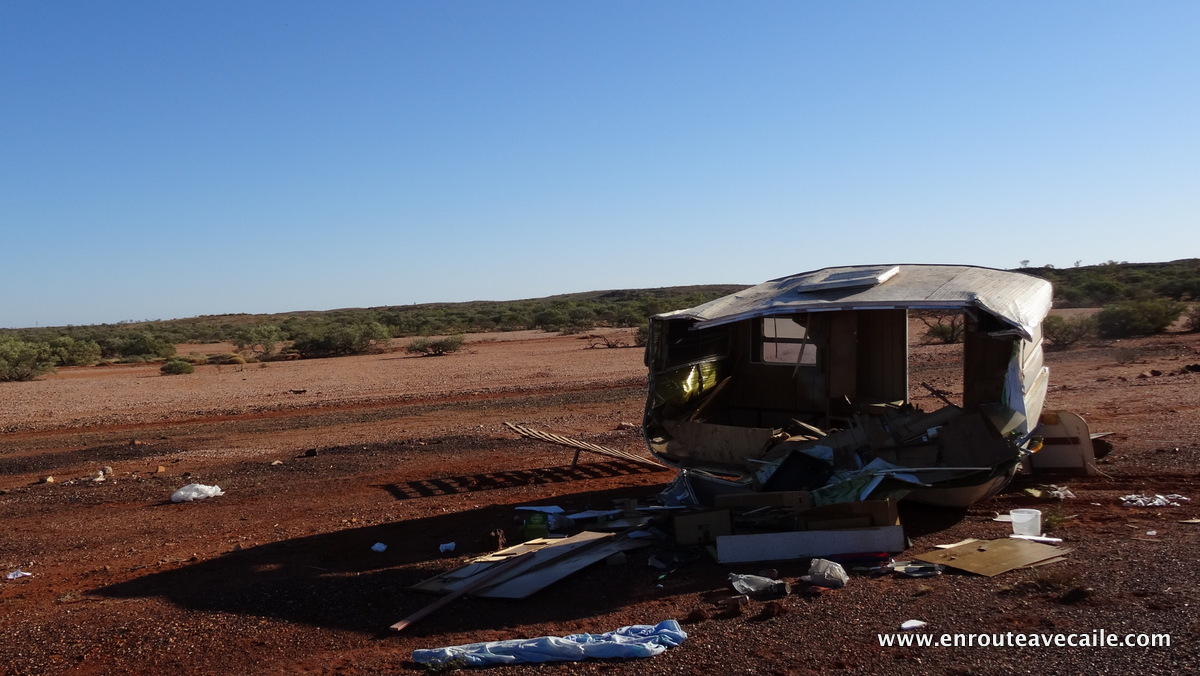 18 Apr 2014<br>La caravane magique. Plein de bouffe à récupérer!<br>Karijini area, Western Australia.