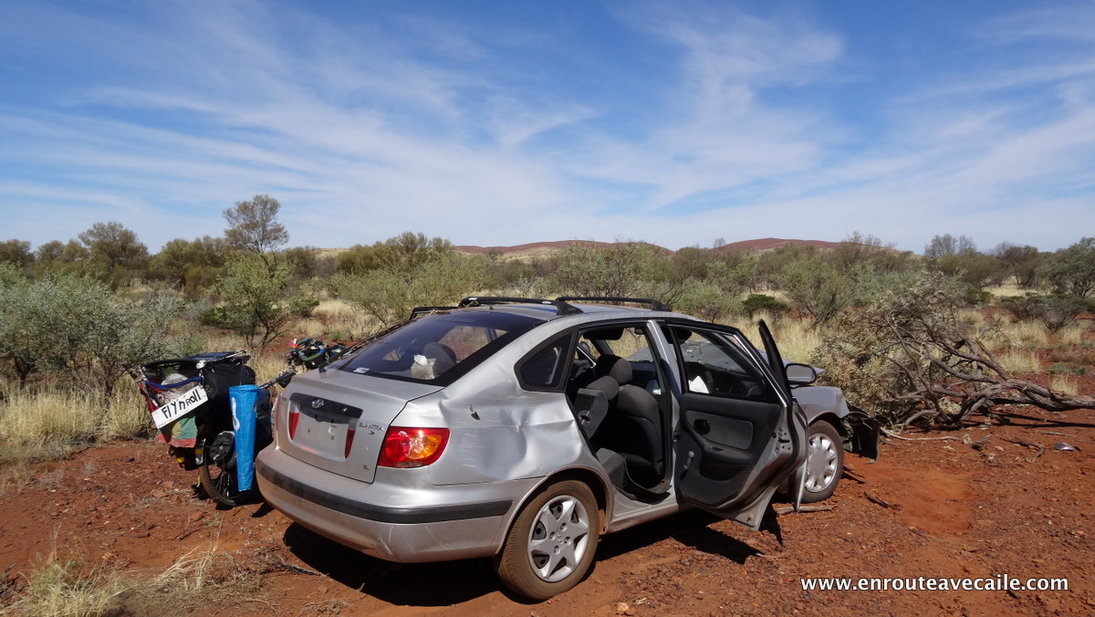 20 Apr 2014<br>Découverte d'une épave avec pleins de pamplemousses dedans!<br>Karijini NP area, Western Australia.