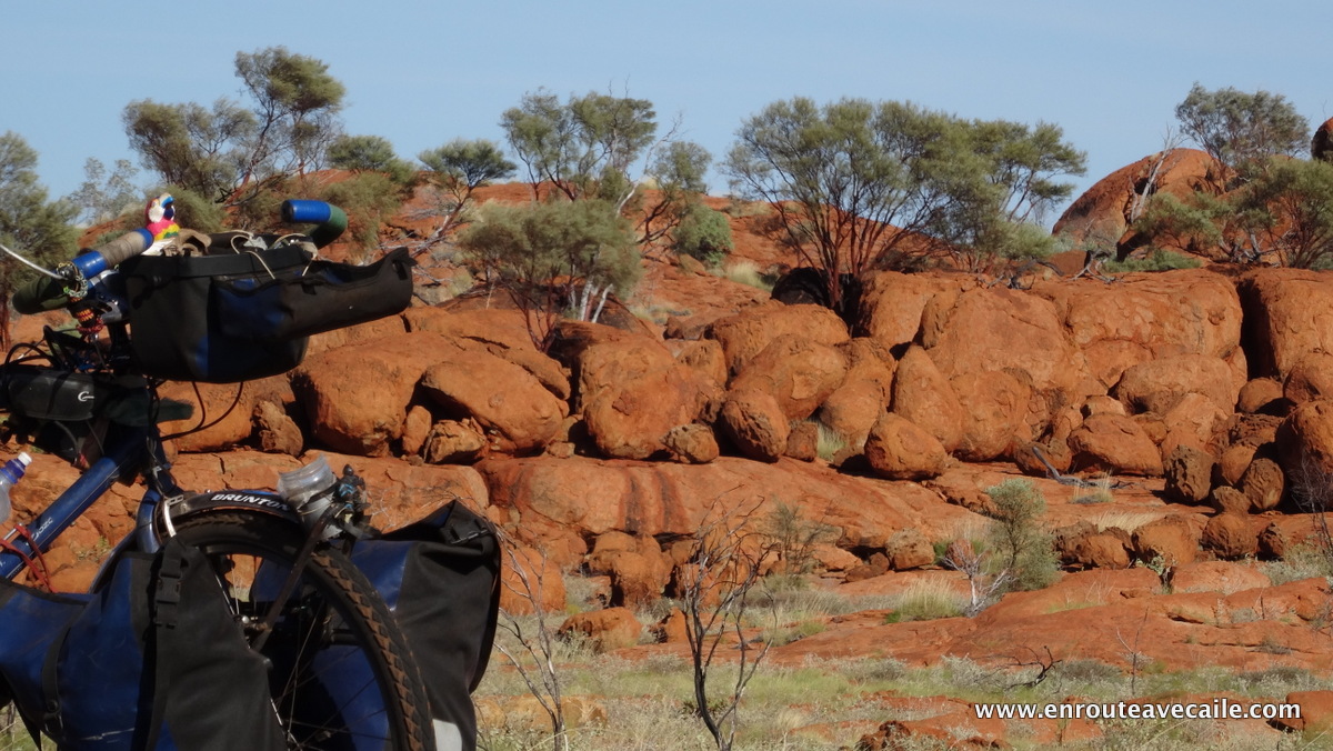 29 Apr 2014<br>Boules de roches.<br>Karijini NP area, Western Australia.