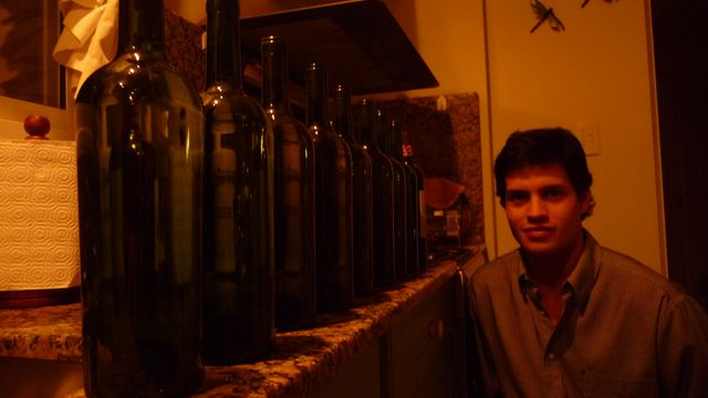24 Apr 2009<br><br> Mendoza, Argentine city of the finest wines. Here I am at Cristo and Facundo Valero, met there months ago in southern Spain through my traveling companion Geoffray. <br><br> Mendoza, Argentina <br>