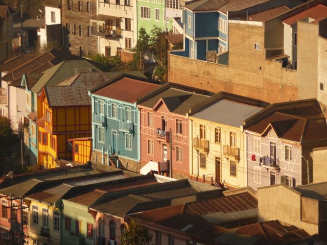 10 Jun 2009<br>Walls painted in the beautiful city of Valparaiso art. Its historic center was declared a Cultural Heritage of Humanity by UNESCO in 2003. <br> Valparaiso, Chile