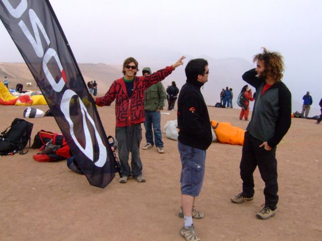 18 Jul 2009<br>Ozone Francisco dealer in Chile, 22 years he created his school of paragliding and speed riding in Santiago. Ozone dealer myself recently, we sympathize very quickly. <br> Iquique, Chile