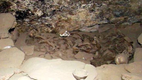 11 Sep 2009<br>A cellar full of mummy on the edge of Salar Tunupa climbing the volcano. Pay your mood! TUNUPA, Bolivia