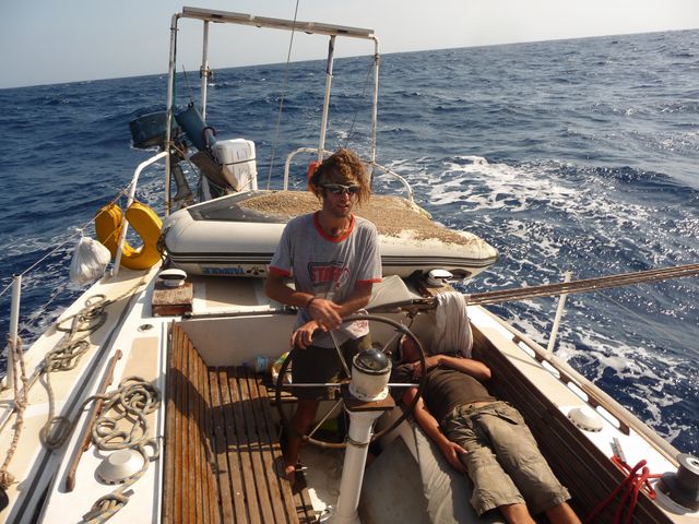 17 Jan 2010<br>No autopilot on Virgilion. The bar is night and day. I do not know when to improvise. It can not be seen? Years of theater I tell you! Virgilion, Caribbean Sea.