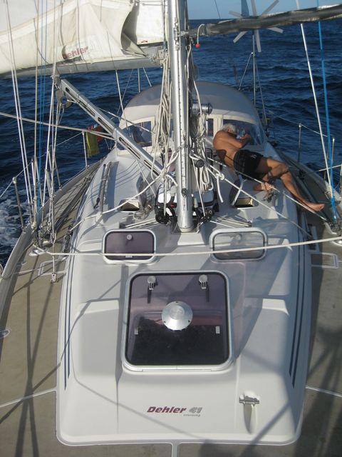 28 Apr 2010<br>Under steady winds Trade winds, navigation is fairly peaceful. It&#39;s time to take the time to read, write ... Sailboat Tago Mago, Pacific Crossing between Galapagos and the Marquesas