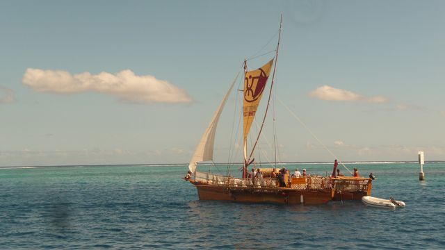 22 Jun 2010<br>The traditional canoe from Tahiti to go to China without using modern methods of navigation. They head to the stars and position themselves only, without using the sextant. They want to trace the major periods of settlement in Polynesia to time préhistoriques.Tahiti